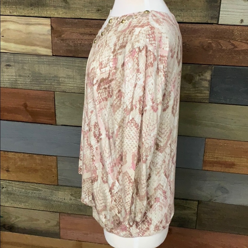 Ruby Rd. top - Picture 2 of 6